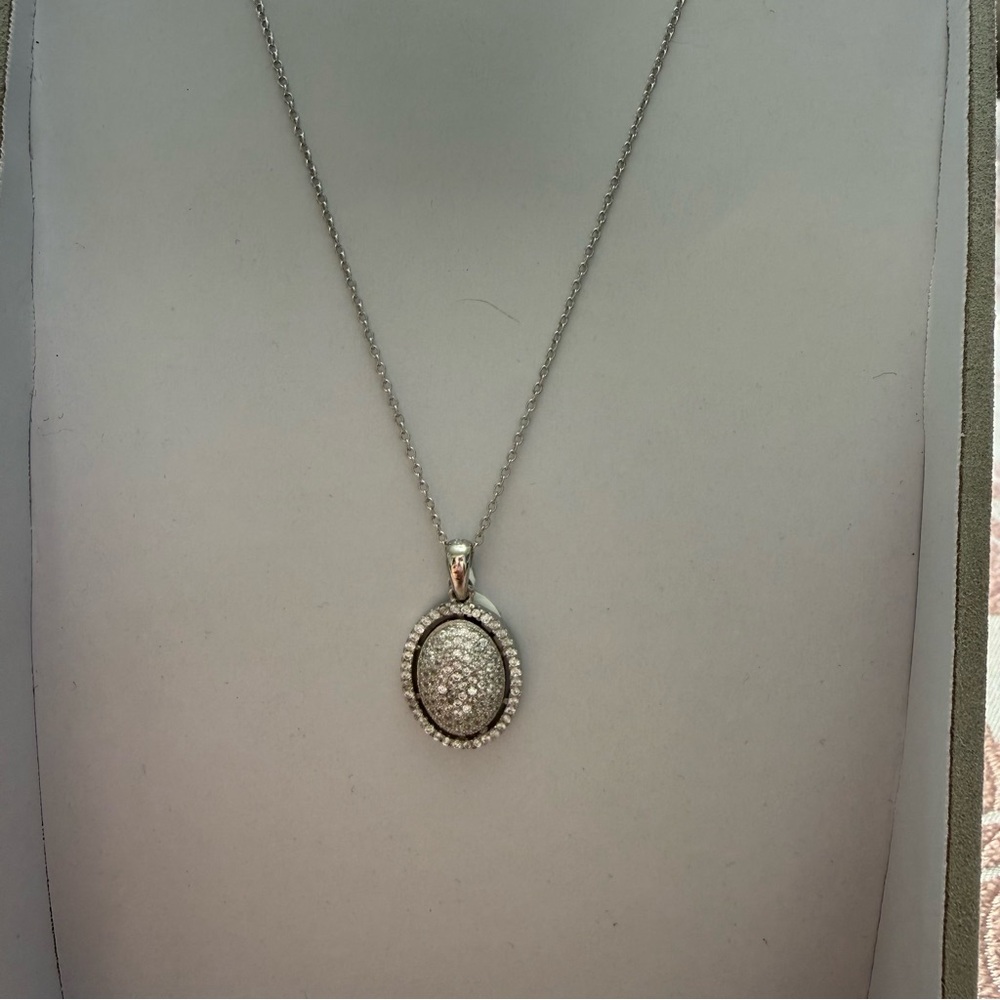 925 Sterling Silver Dazzling Silver Oval Pavé Pendant Necklace - White